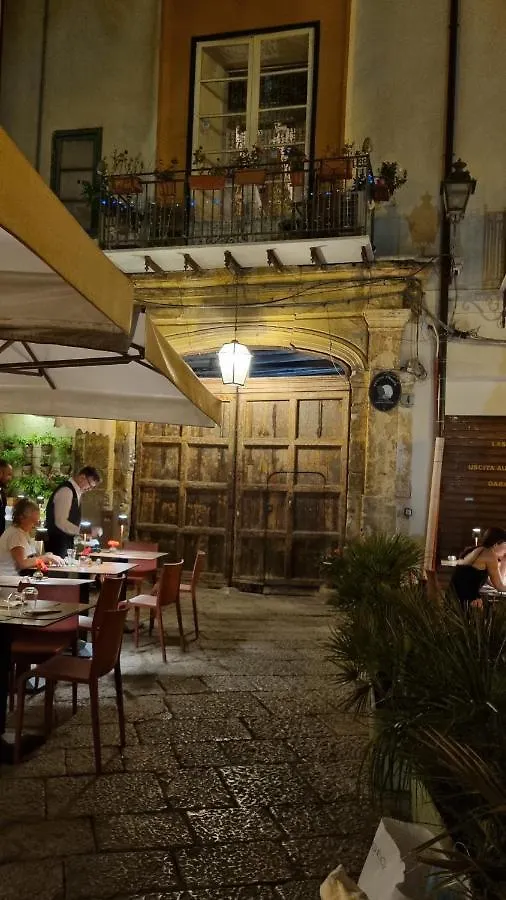 2 Sicilie Rooms And Suite In Centro Palermo 0*,  Italia