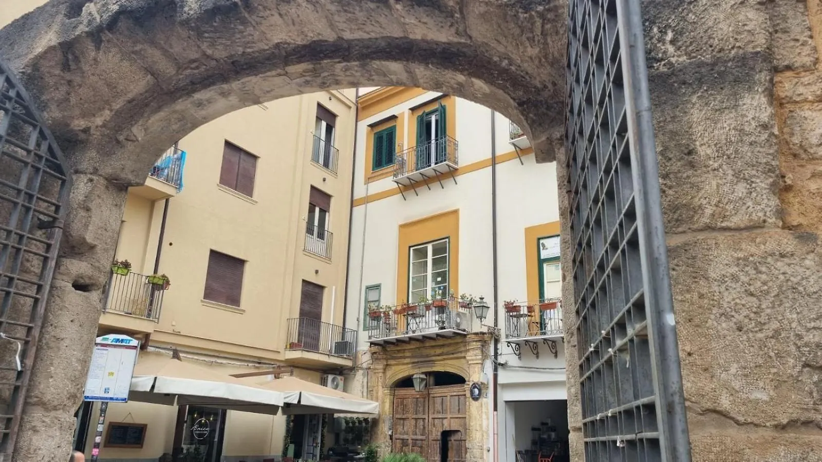 2 Sicilie Rooms And Suite In Centro Palermo 0*,